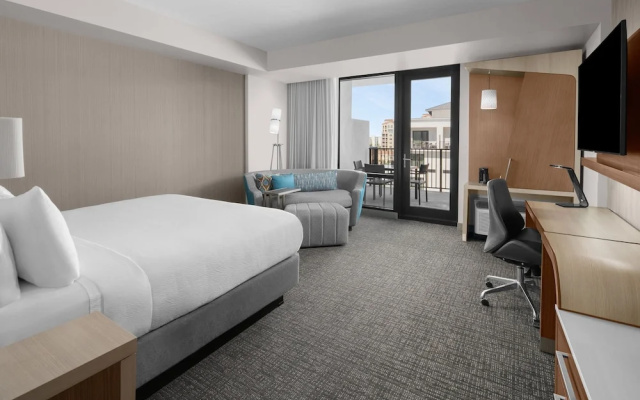 Standard Double room with balcony and with pool view