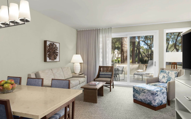 2 Bedrooms Villa with balcony and with garden view