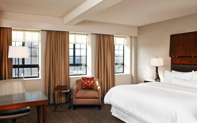 Standard Double room with city view