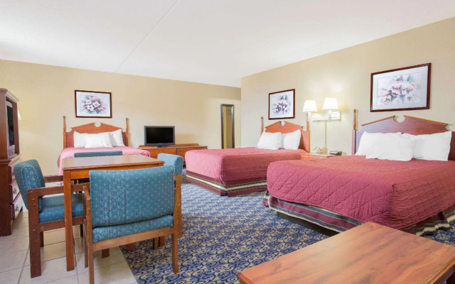 Sextuple Suite