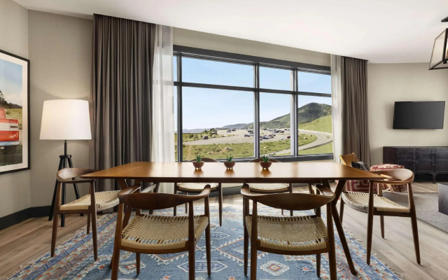 1 Bedroom Double Suite