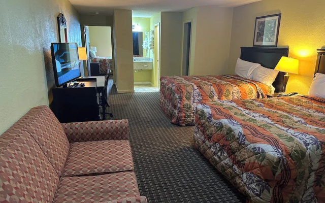 2 Bedrooms Family Suite with city view