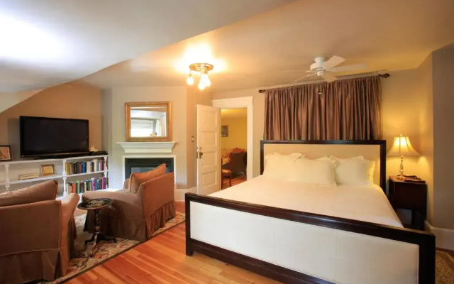 Suite with balcony