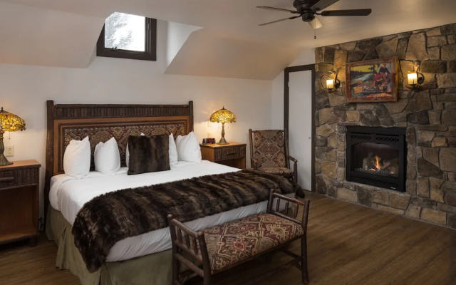 Deluxe Double Suite with balcony