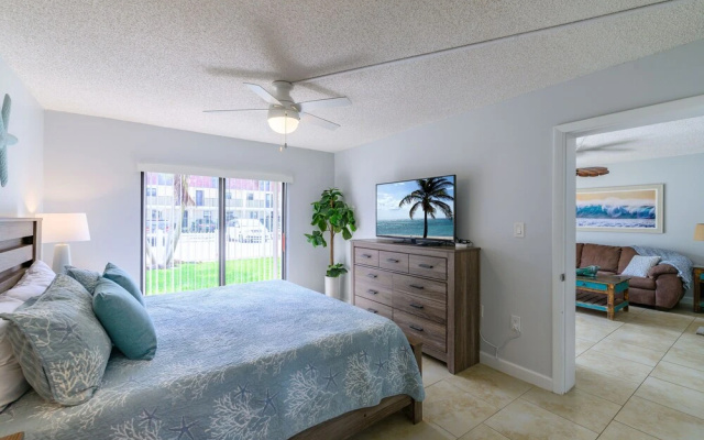 2 Bedrooms Standard Basement room