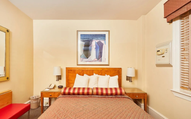 Standard Double room with city view
