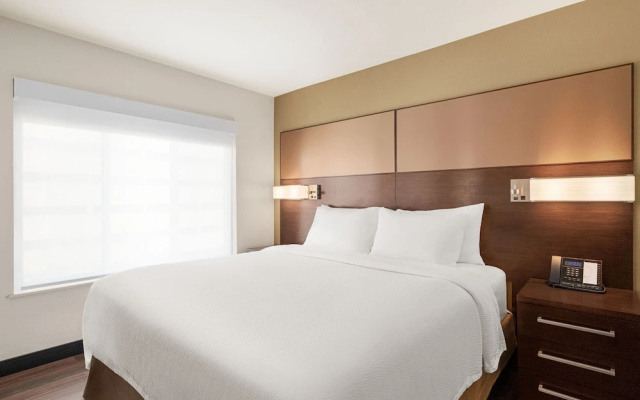 1 Bedroom Suite