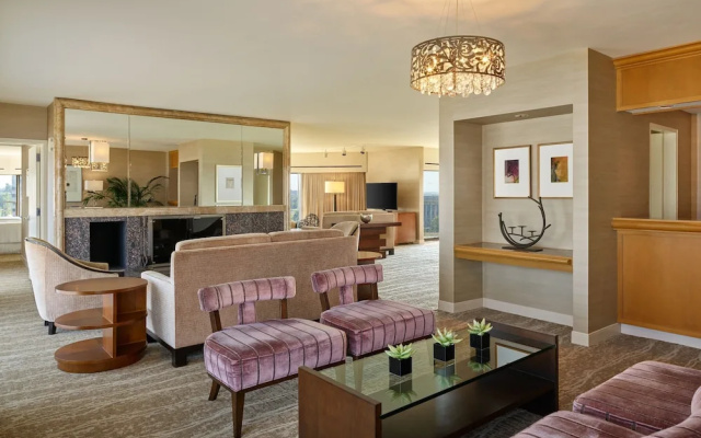 Presidential Double Suite with city view