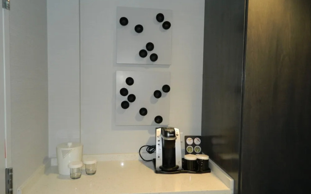 1 Bedroom Suite