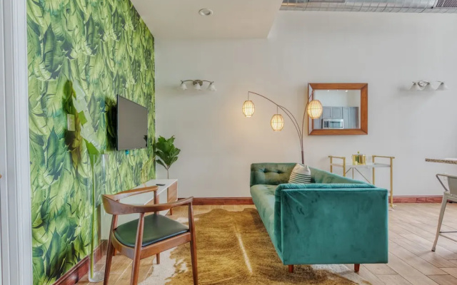 2 Bedrooms Standard Penthouse room with city view