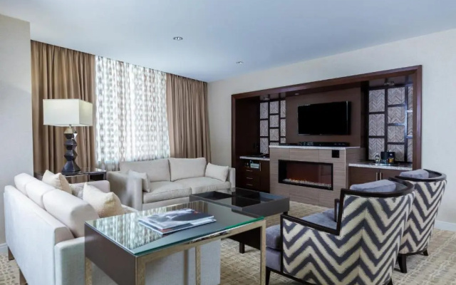 Luxury Suite