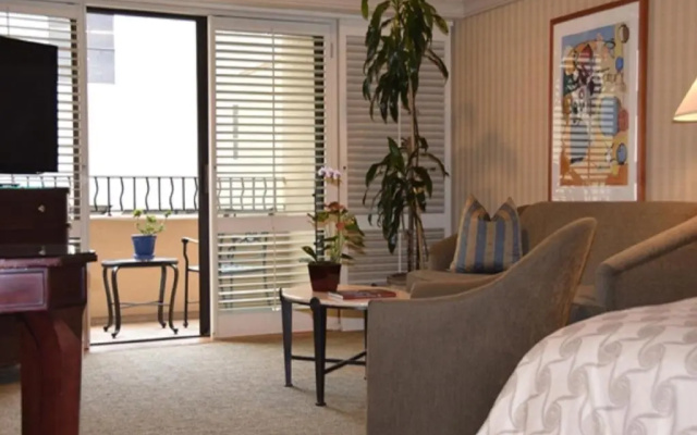 Standard room with city view