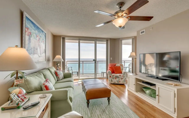 3 Bedrooms Standard room with view