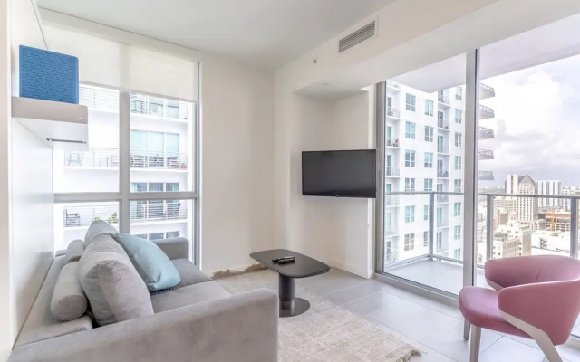 1 Bedroom Apartment with balcony and with city view