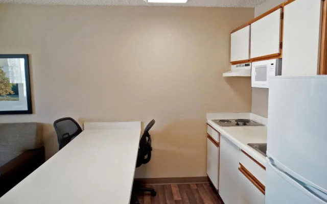 Deluxe Studio