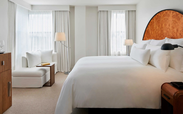 Premier room