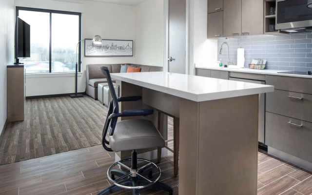 1 Bedroom Double Kitchen Suite