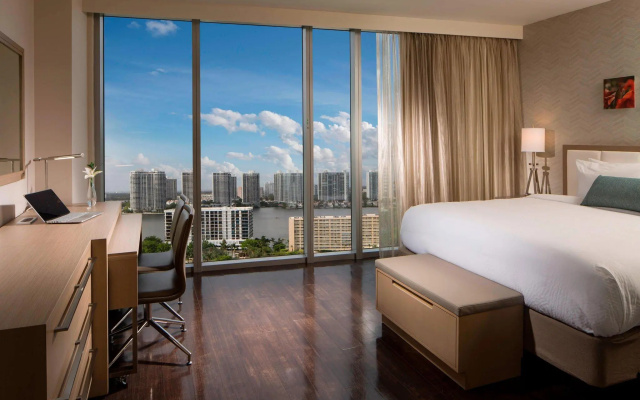 Double Studio with bay view