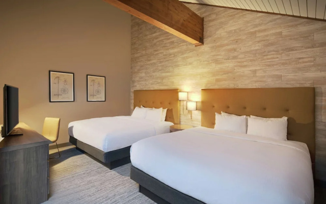 Suite with balcony
