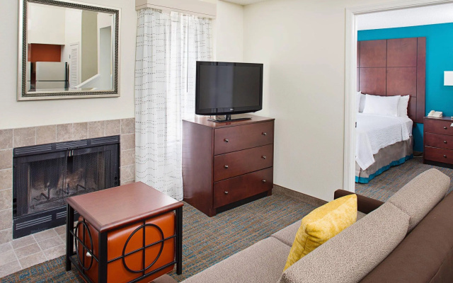2 Bedrooms Duplex Apartment