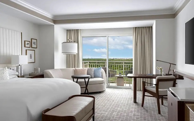 Double room with Lakefront view and Pool view