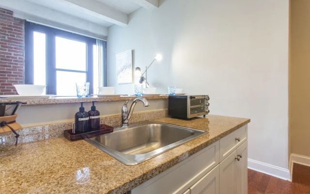 Deluxe Apartment