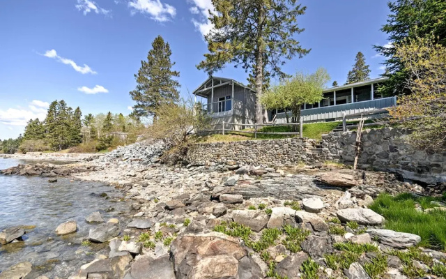 3 Bedrooms Cottage with balcony