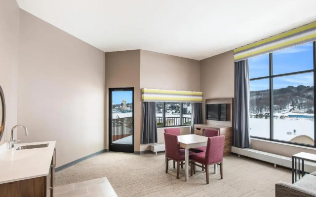 1 Bedroom Double Suite with balcony