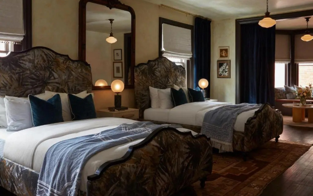 Deluxe Quadruple room