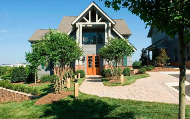 4 Bedrooms Cottage with balcony