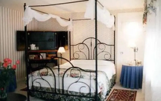 Superior Double room with pool view