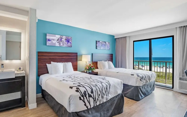 Standard Quadruple room with balcony and with bay view
