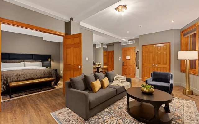 Luxury Family Suite