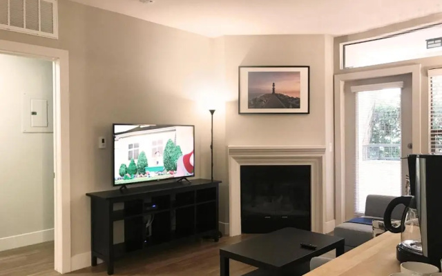 2 Bedrooms Apartment