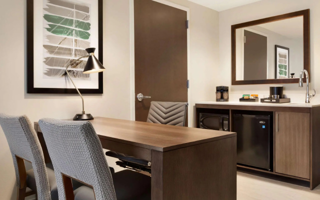 1 Bedroom Double Suite with river view