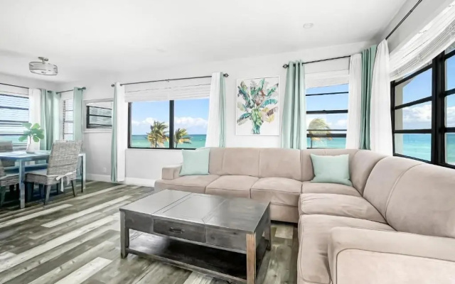 Suite oceanfront