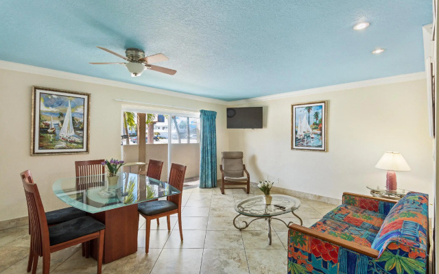 2 Bedrooms Deluxe Quadruple Suite