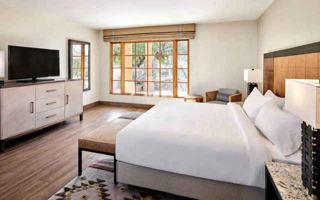 1 Bedroom Suite