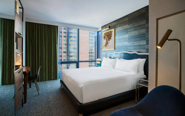 Corner Double room with city view