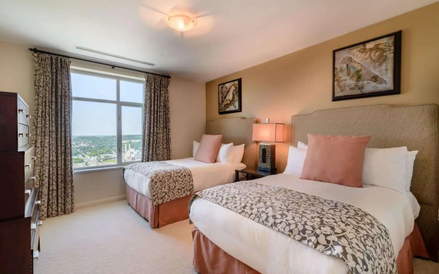 3 Bedrooms Executive Quintuple Suite