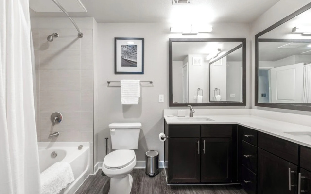 2 Bedrooms Apartment