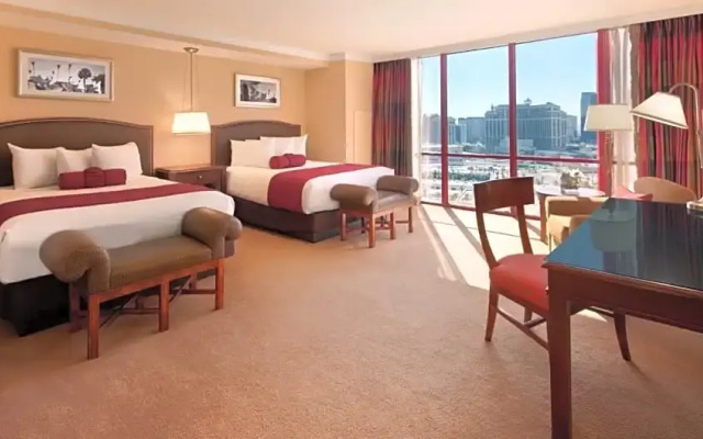 Quadruple Suite