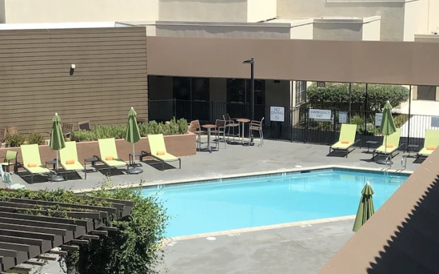 Premier Double room with pool view