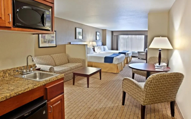 Deluxe Double Suite