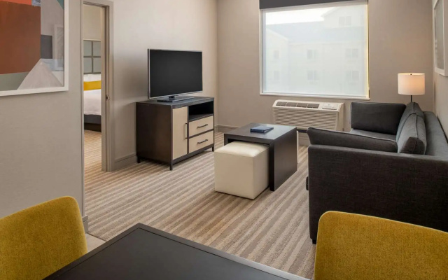 1 Bedroom Suite