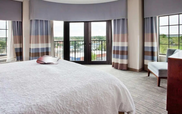 Standard Double room with city view