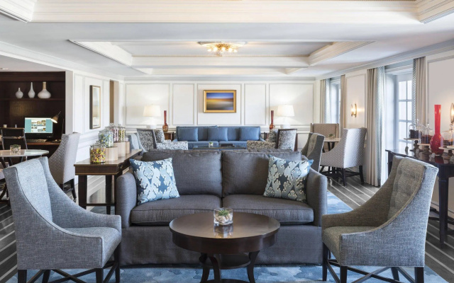 Double Suite with balcony and with harbour view