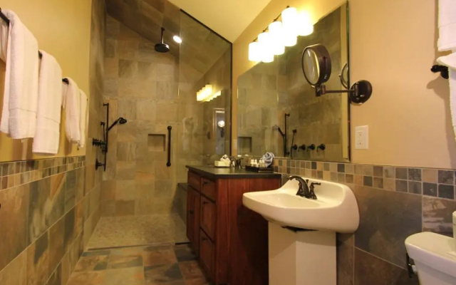 Double Suite