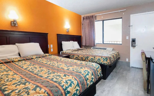 Standard Quadruple room