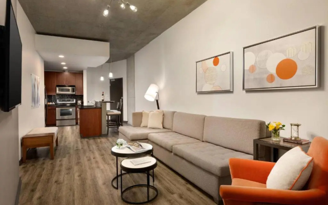 2 Bedrooms Suite with balcony